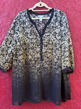 Catherines Blouse Womens 2X
Yellow Black Tunic Fern Leaves
Buttons